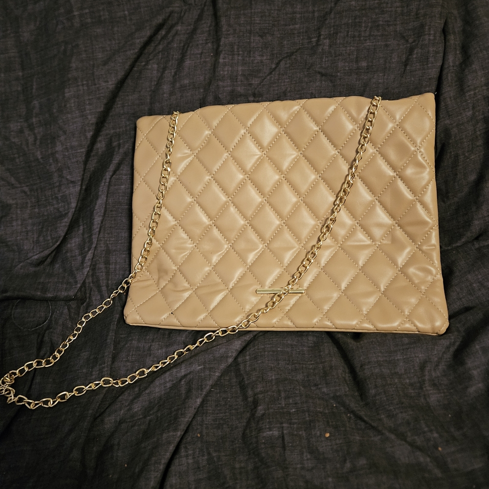 Elegant Quilted Tan Shoulder Bag